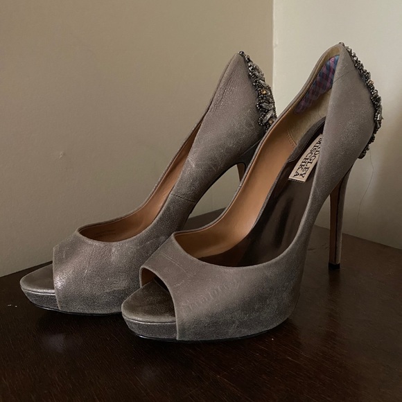 Badgley Mischka Kiara Platform Pumps - Picture 3 of 7